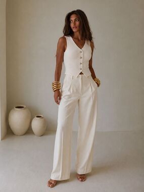 Cream Sweater Vest Women's M Button Front Knit Tank Old Money Quiet Luxury Top